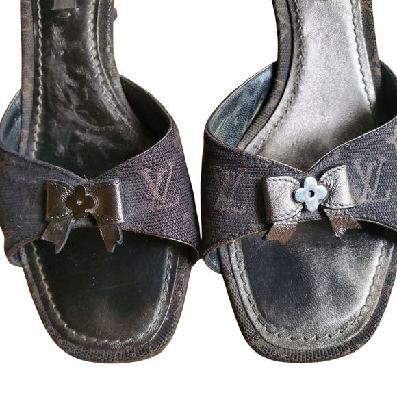 💫SOLD💫Y2k Louis Vuitton Monogram Bow Kitten Heel Mule - Size 35 EU - Picture 7 of 8